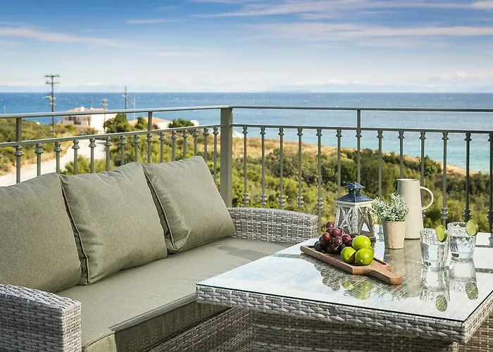 Апартаменты Pieno Di Luce Skala Loft With Private 107m2 Pool And Breakfast