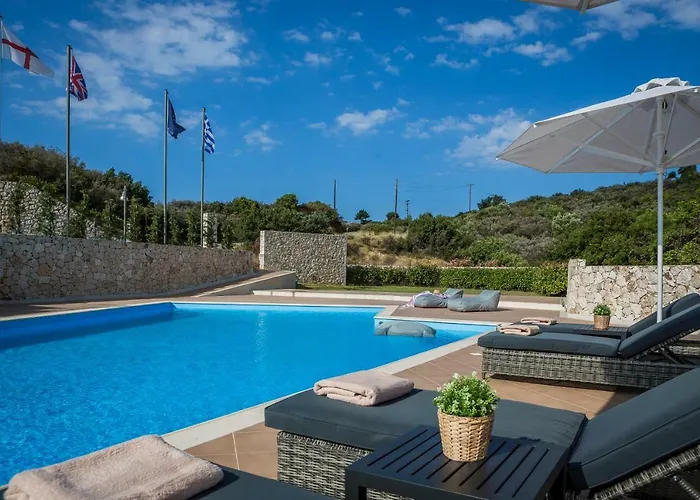Pieno Di Luce Skala Loft With Private 107m2 Pool And Breakfast