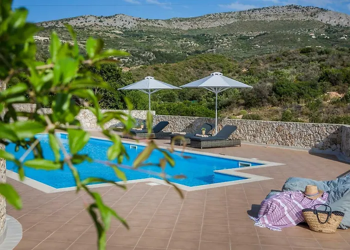 Pieno Di Luce Skala Loft With Private 107m2 Pool And Breakfast Апартаменты *